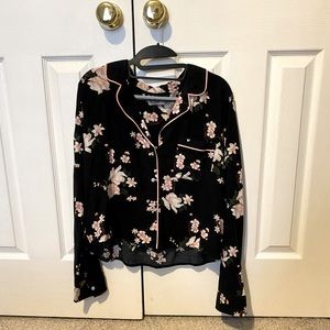 FLORAL BUTTON UP WOVEN SHIRT